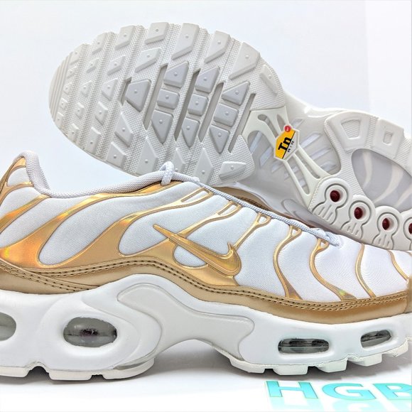 nike air max plus womens white and gold